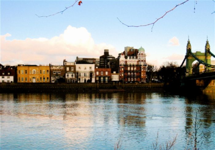 Barnes towpath - looking across to Hammersmith