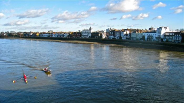 New Year's Day  -  view of Barnes from Barnes Bridge ...