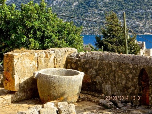 Kaleköy - an impressively gigantic stone pot